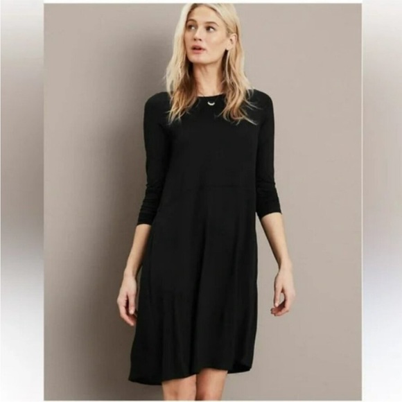Eileen Fisher Dresses & Skirts - Eileen Fisher Black Long Sleeve Crewneck Viscose
Dress with Pockets Size medium
